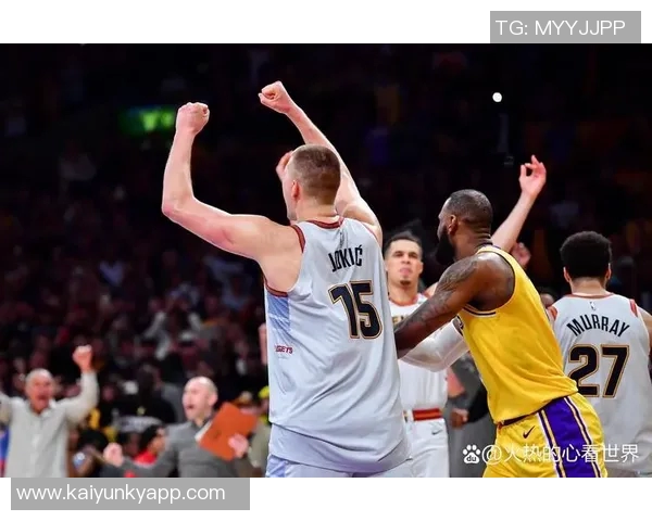 湖人快船球迷现场互动引发热议比卢普斯与FBI成焦点话题