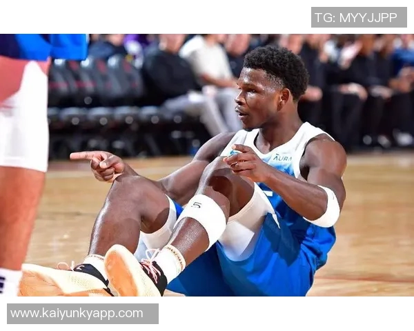 贝9表现出色三分球精准命中21分正负值高达27上场状态低迷未能得分