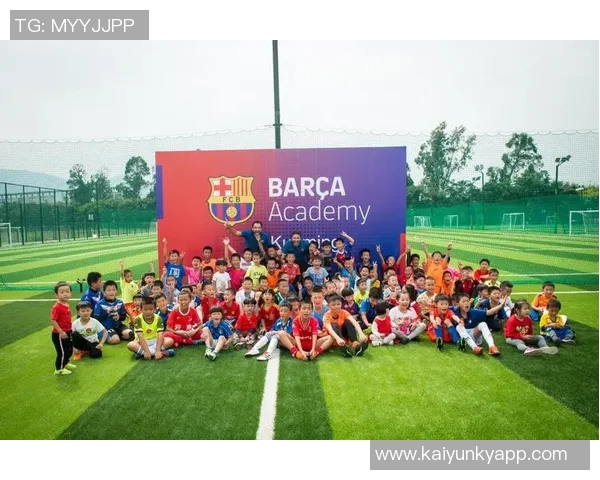 国外博主热议16岁邝兆镭崛起之路中国足球未来不可小觑