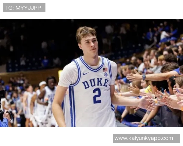 19岁新星弗拉格首秀狂砍33分9板9助展现全能实力引发关注