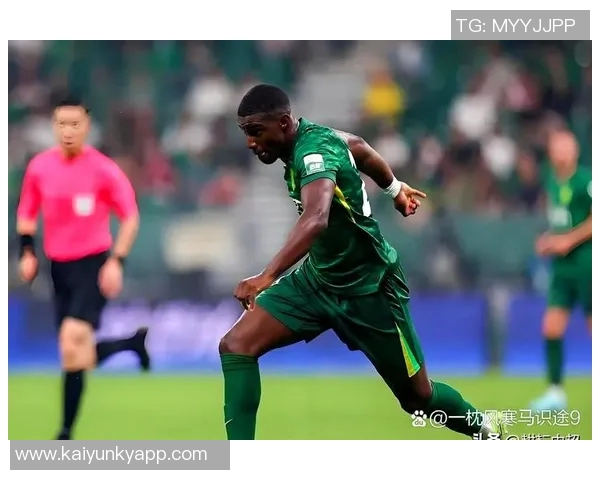 国安球员半场后展现斗志防守问题依旧是最大短板